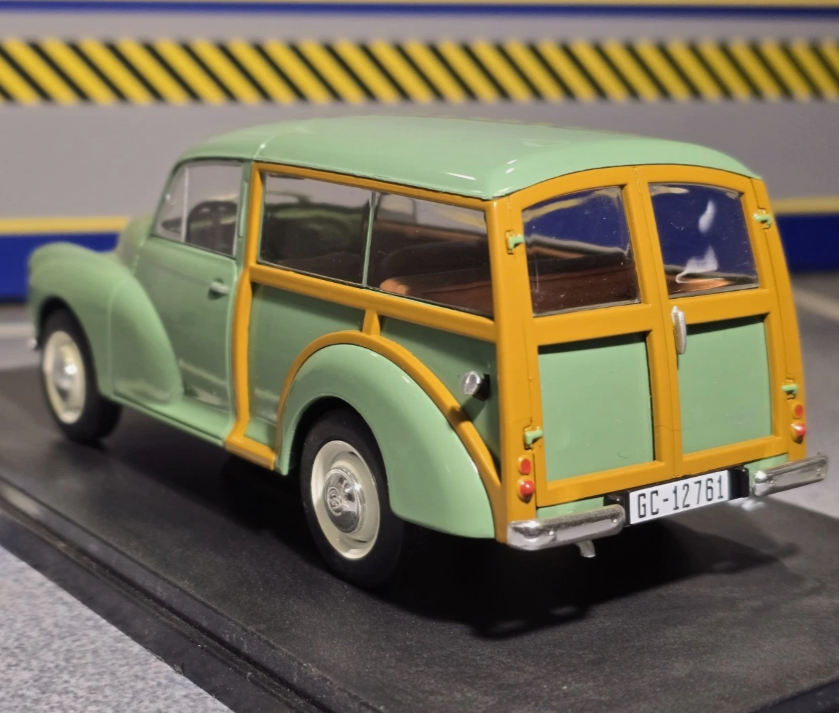 Morris Minor 1958 Traveller 1:24