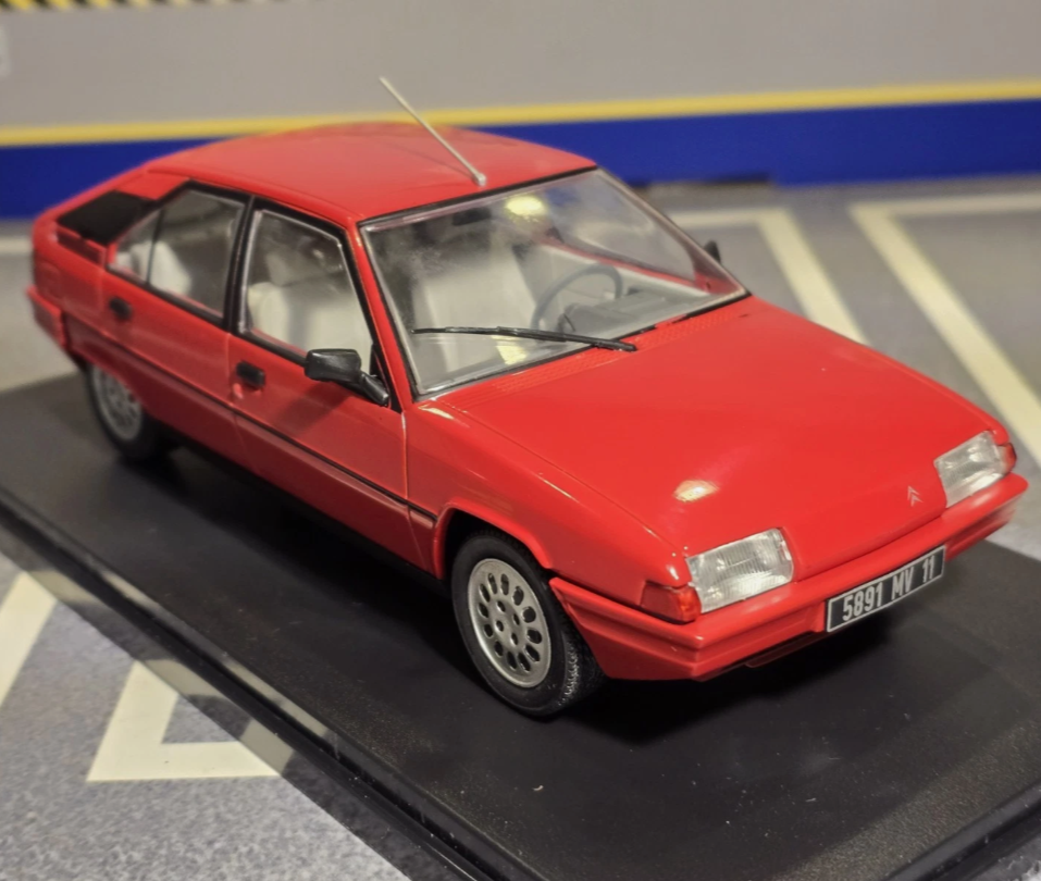 Citroen 1983 BX 16 TRS 1.6 Petrol Ex-Magazine 1:24