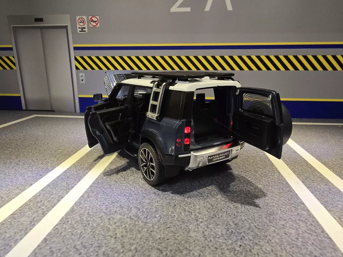 Land Rover 2020 Defender 110 QY TOYS Q3002A 1:32 (Colour Options Available)