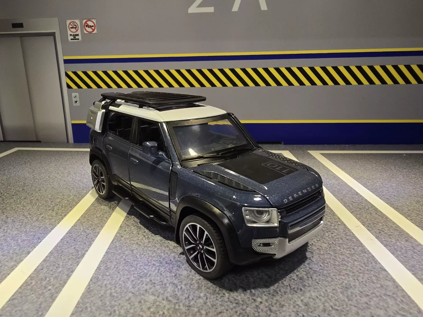 Land Rover 2020 Defender 110 QY TOYS Q3002A 1:32 (Colour Options Available)