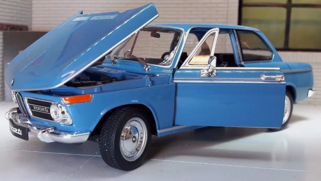 BMW 2002 Ti 1966 24053 Welly 1:24