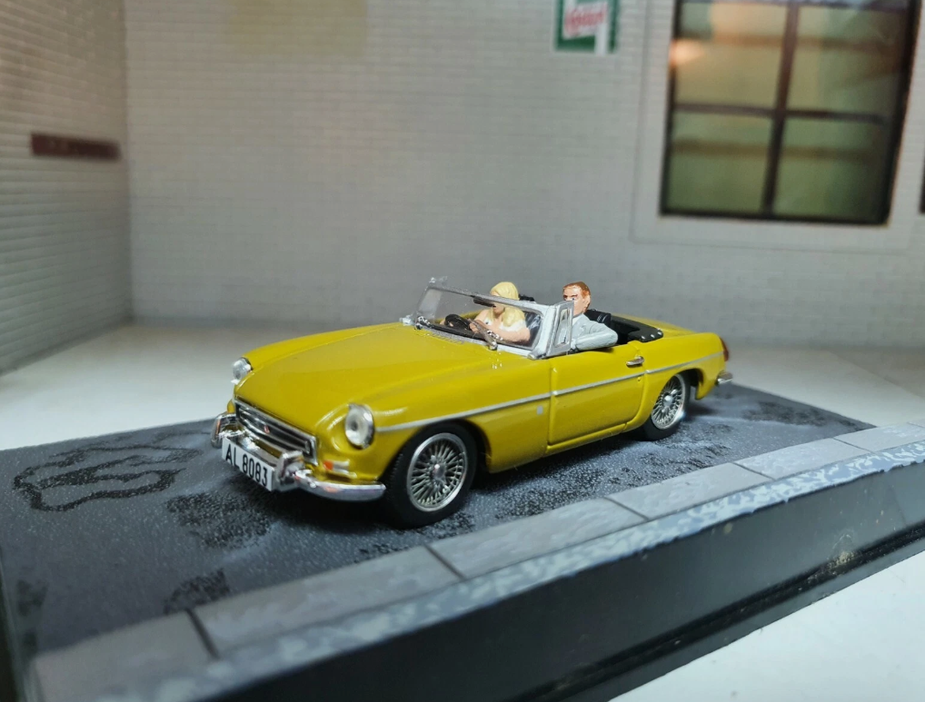 MGB Convertible Car MG Harvest Gold Yellow 1:43
