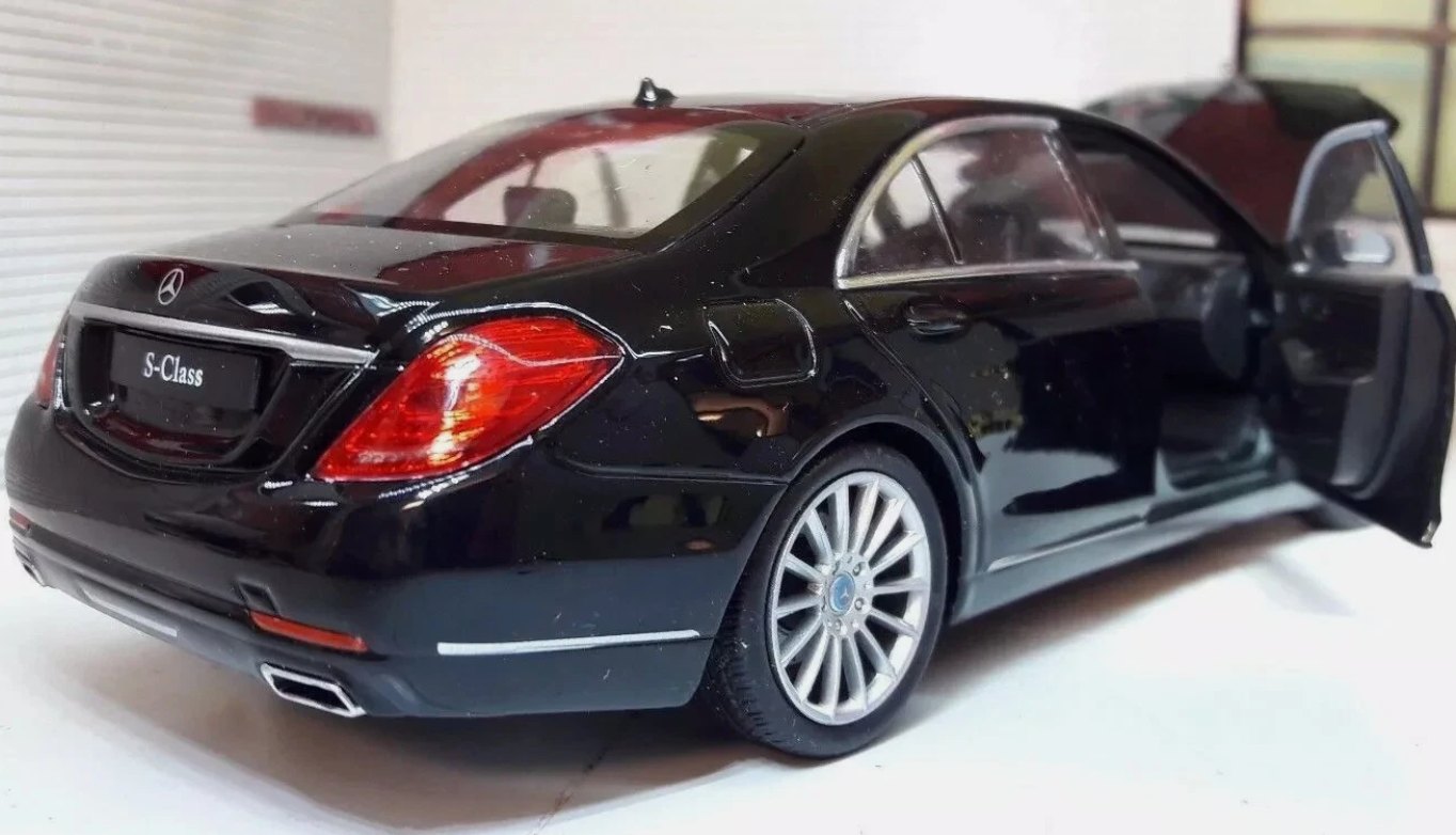 Mercedes 2015 S Class W222 24051 Welly 1:24 (Black/White)