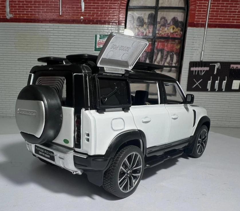 Land Rover 2020 Defender 110 QY TOYS Q3002A 1:32 (Colour Options Available)