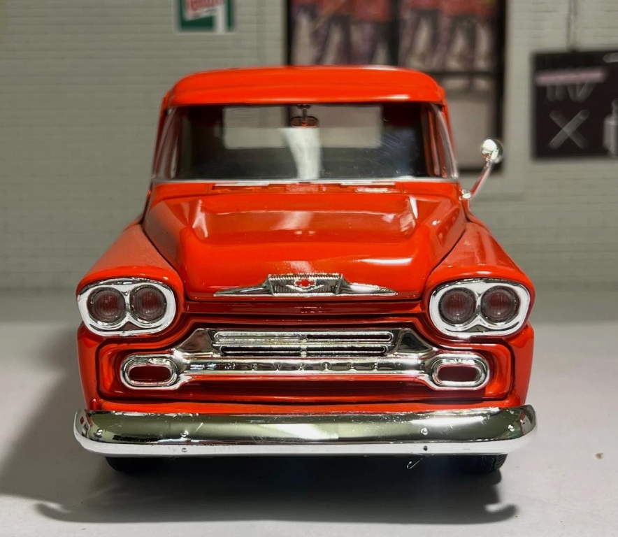 Chevrolet Apache 1958 Fleetside 79311 Motormax 1:24