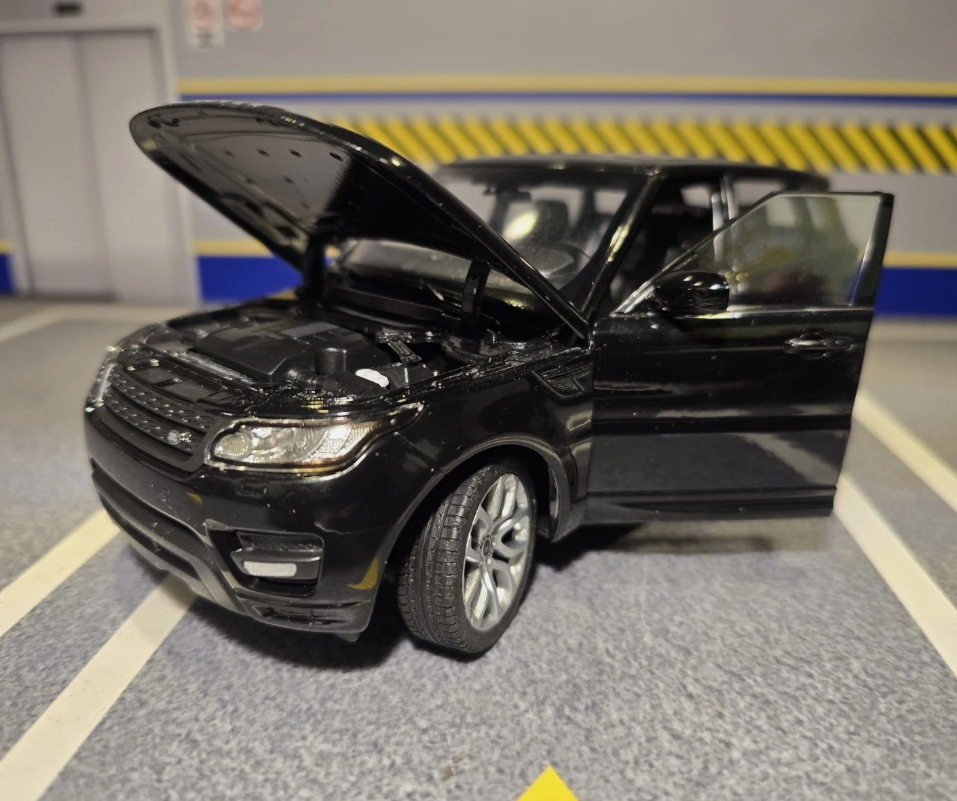 Land Range Rover Sport SDV6 V8 5.0 2015 Welly 1:24 (White/Black)