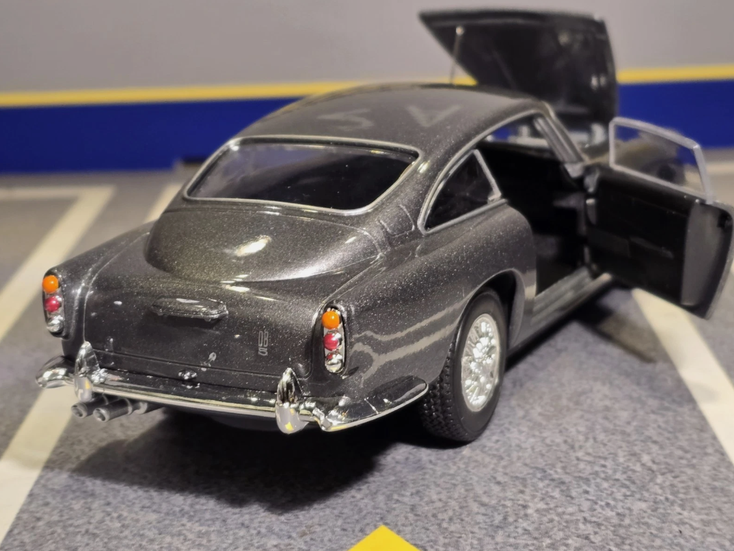 Aston Martin 1964 DB5 24101 Welly 1:24