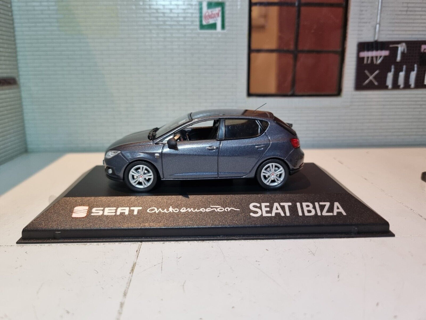 Seat 2008 Ibiza Mk4 6J Ex-Dealership Model 1:43