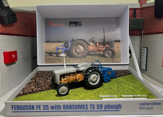 Ferguson 1957 FE35 Tractor & Ransomes Plough UH7126 Universal Hobbies 1:32