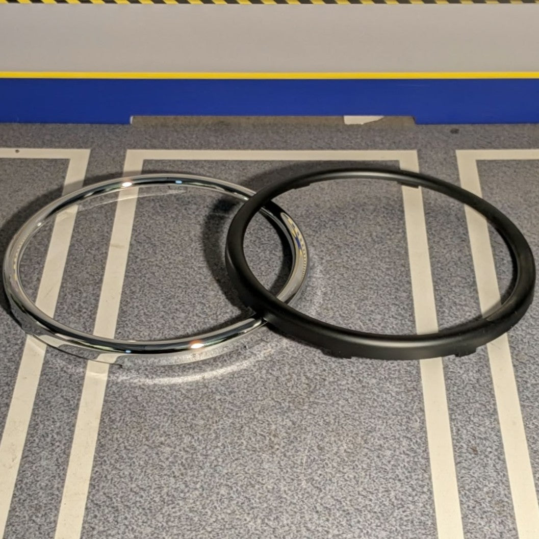5" Round Edge Gauge Bezel (Black/Chrome)