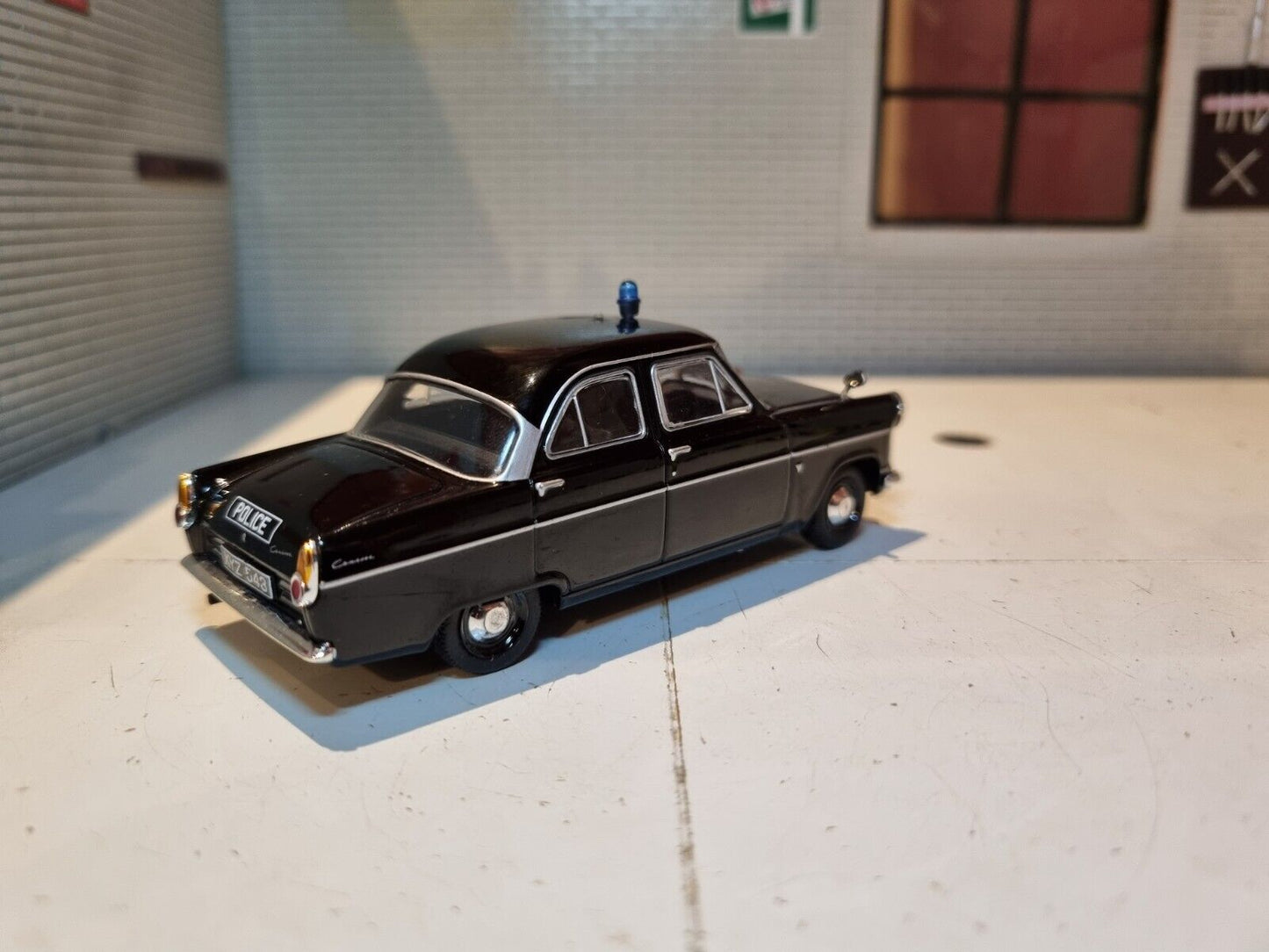 Ford Consul Mk2 1959 British Police  1:43