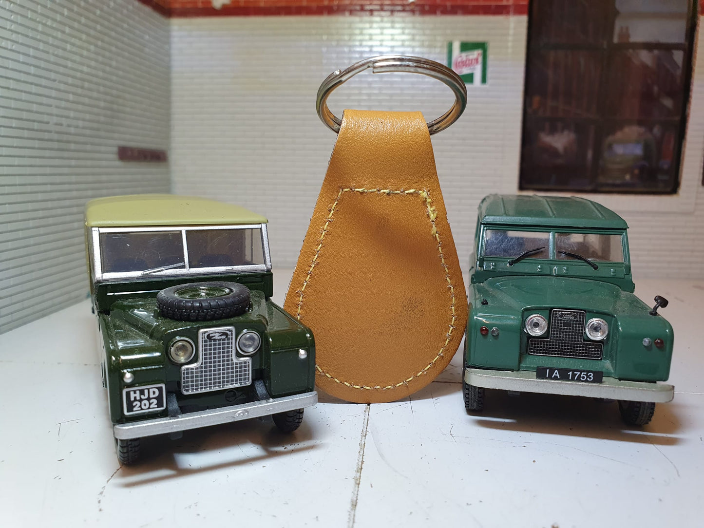 Land Rover Quality Enamel Brown Leather Key Ring