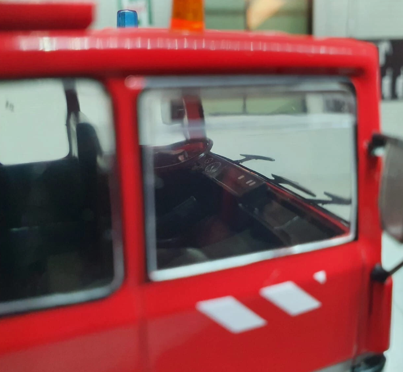 1:43 Fire Engine Airport Renault Thomas Sides VMA 72 Armee De L’air 6x6 Diecast 1:43