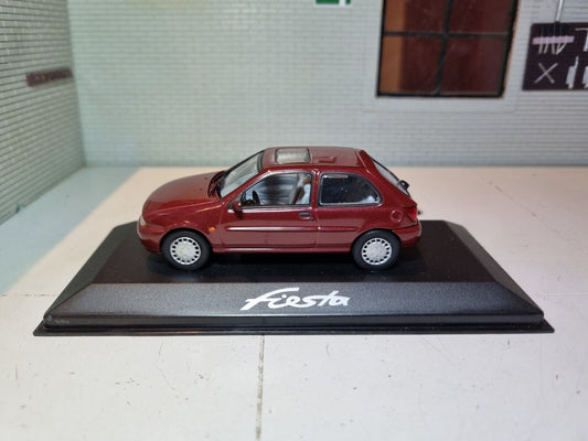 Ford 1995 Fiesta Mk4 MINICHAMPS 1:43