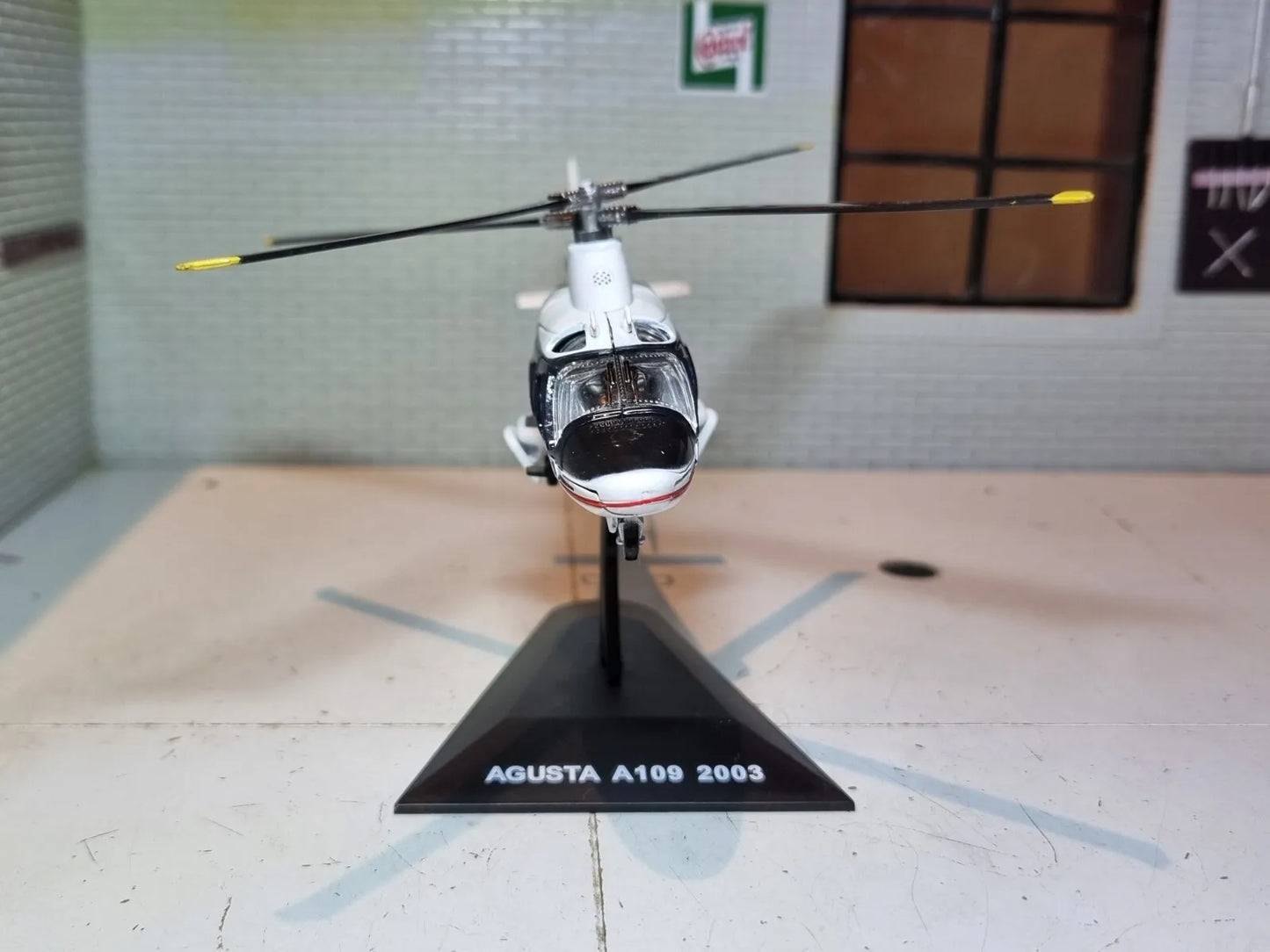 Agusta A109 Nexus helicopter Police 2003 Carabinieri 1:72