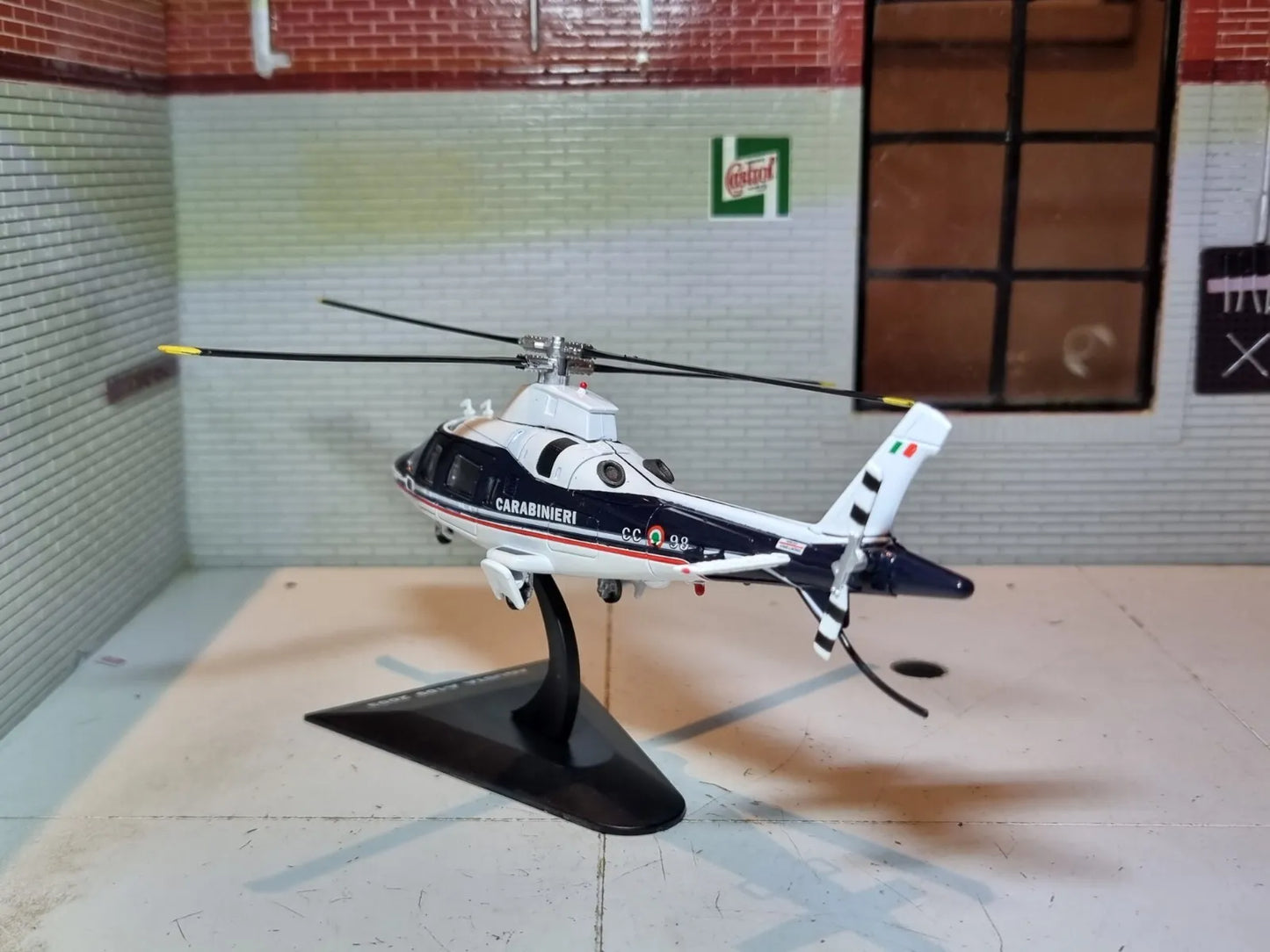 Agusta A109 Nexus helicopter Police 2003 Carabinieri 1:72