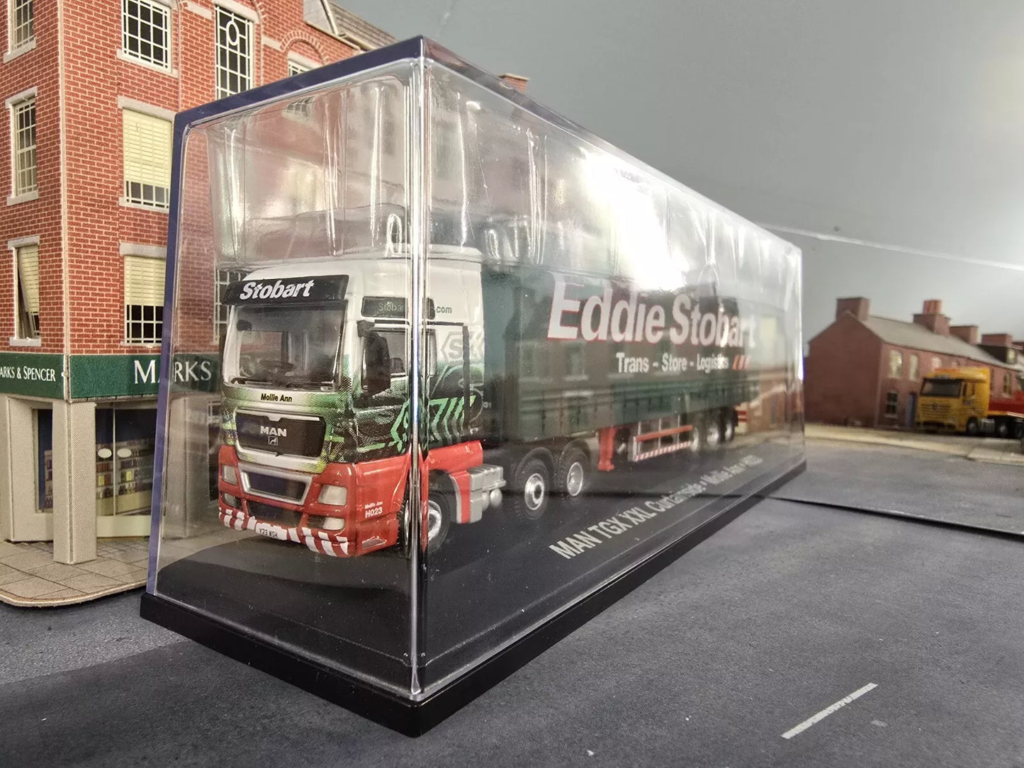 Eddie Stobart MAN TGX 26.480 XXL Curtainside Tautliner Trailer STOB006 1:76