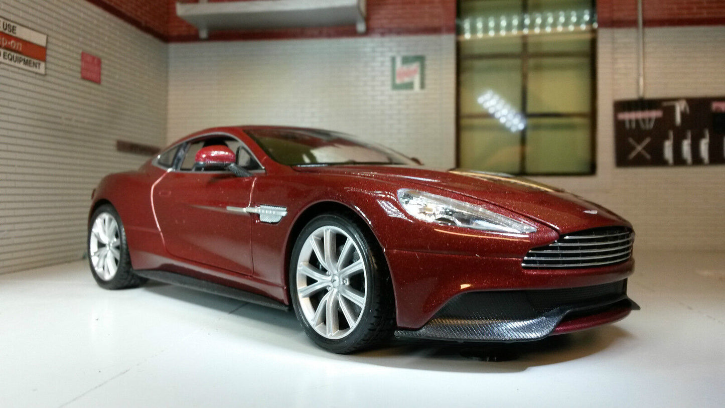 Aston Martin Vanquish 24046 Welly 1:24