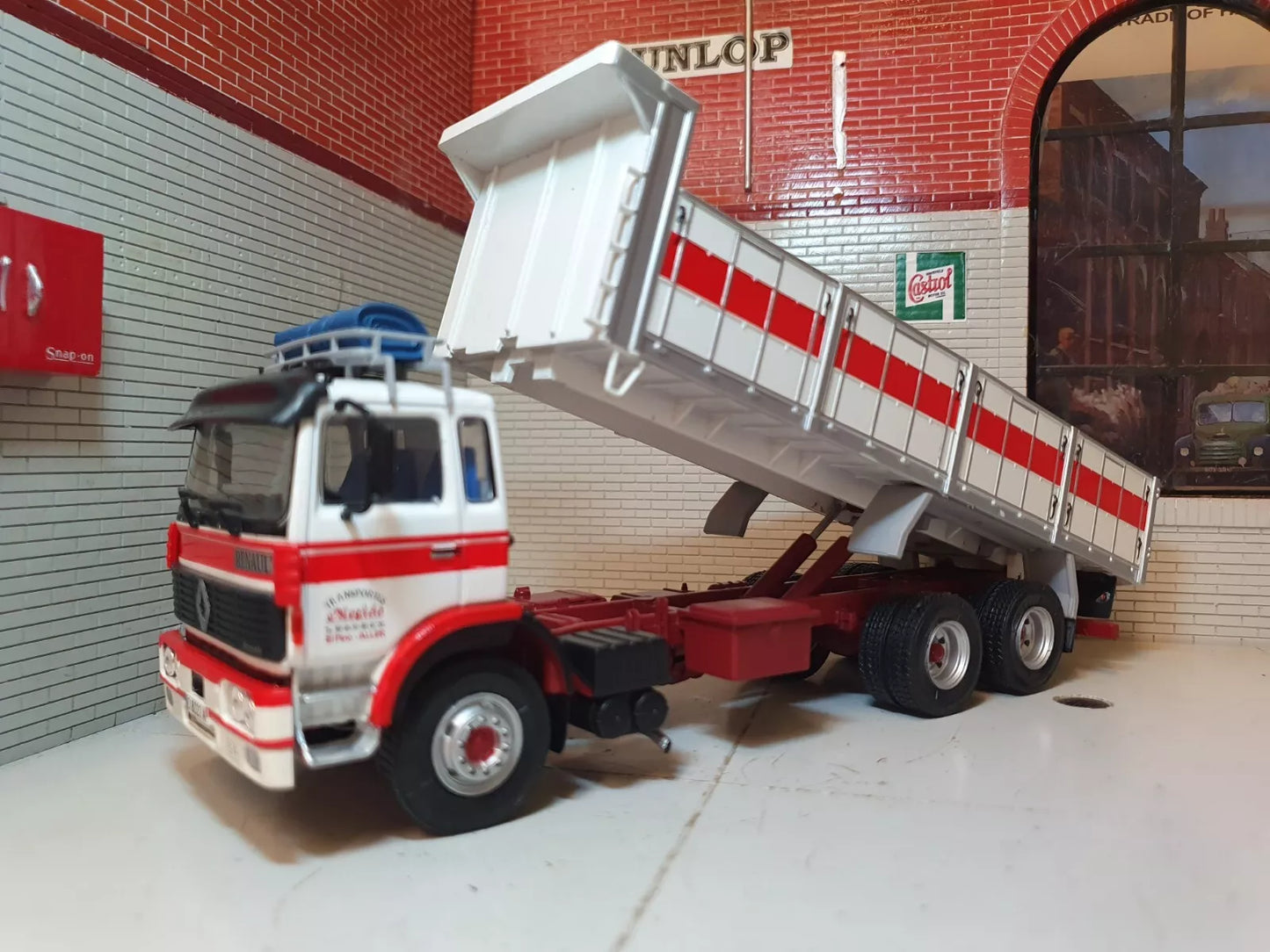 Renault 1987 DG 290 G290 6x4 Tipper Ex Magazine 1:43/1:50