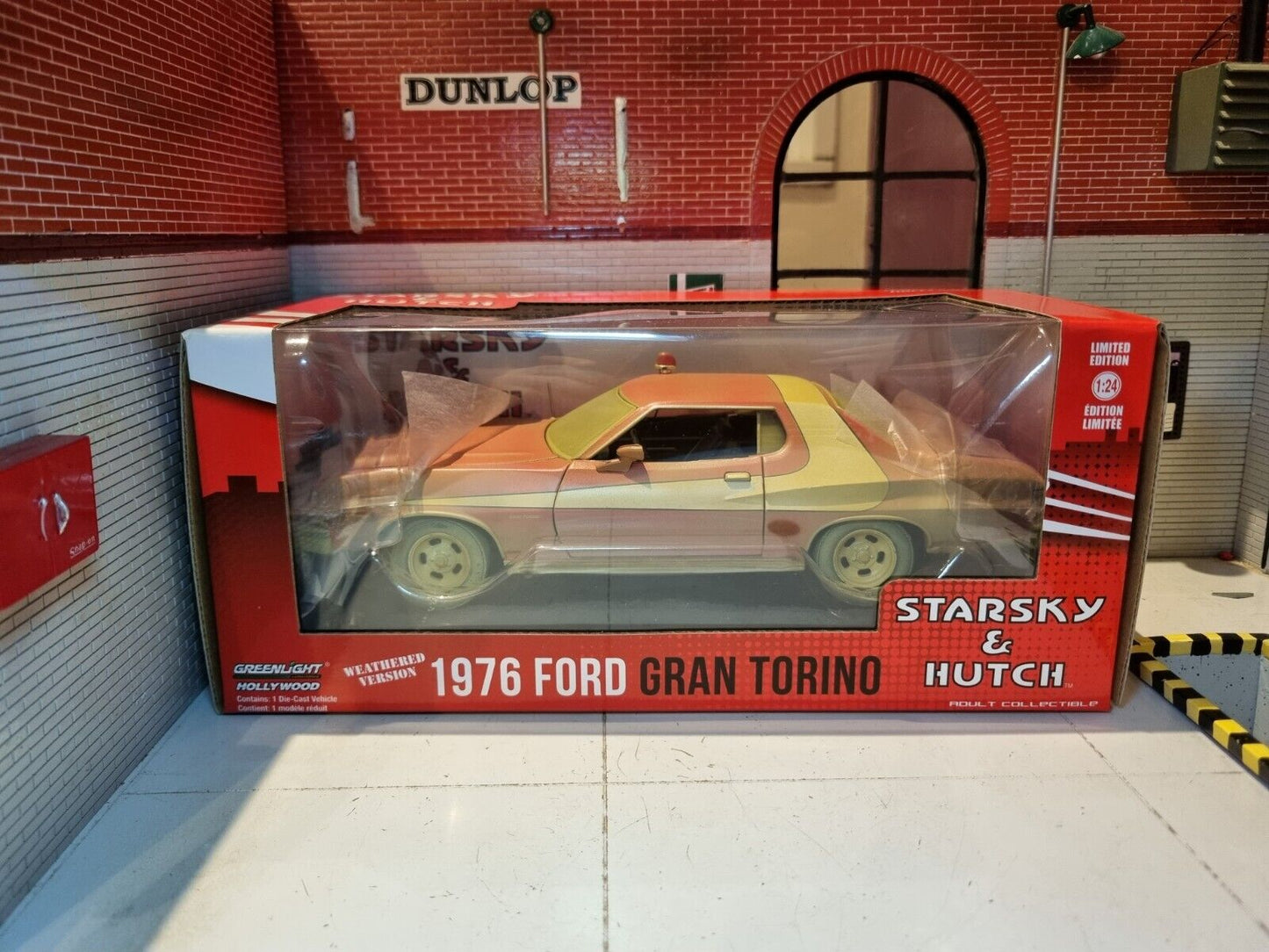 Ford 1976 Starsky And Hutch Gran Torino 84121 Greenlight 1:24