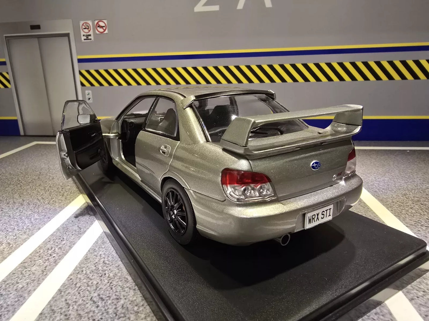 Subaru 2006 Impreza WRX STi Hawkeye WB124208 WhiteBox 1:24