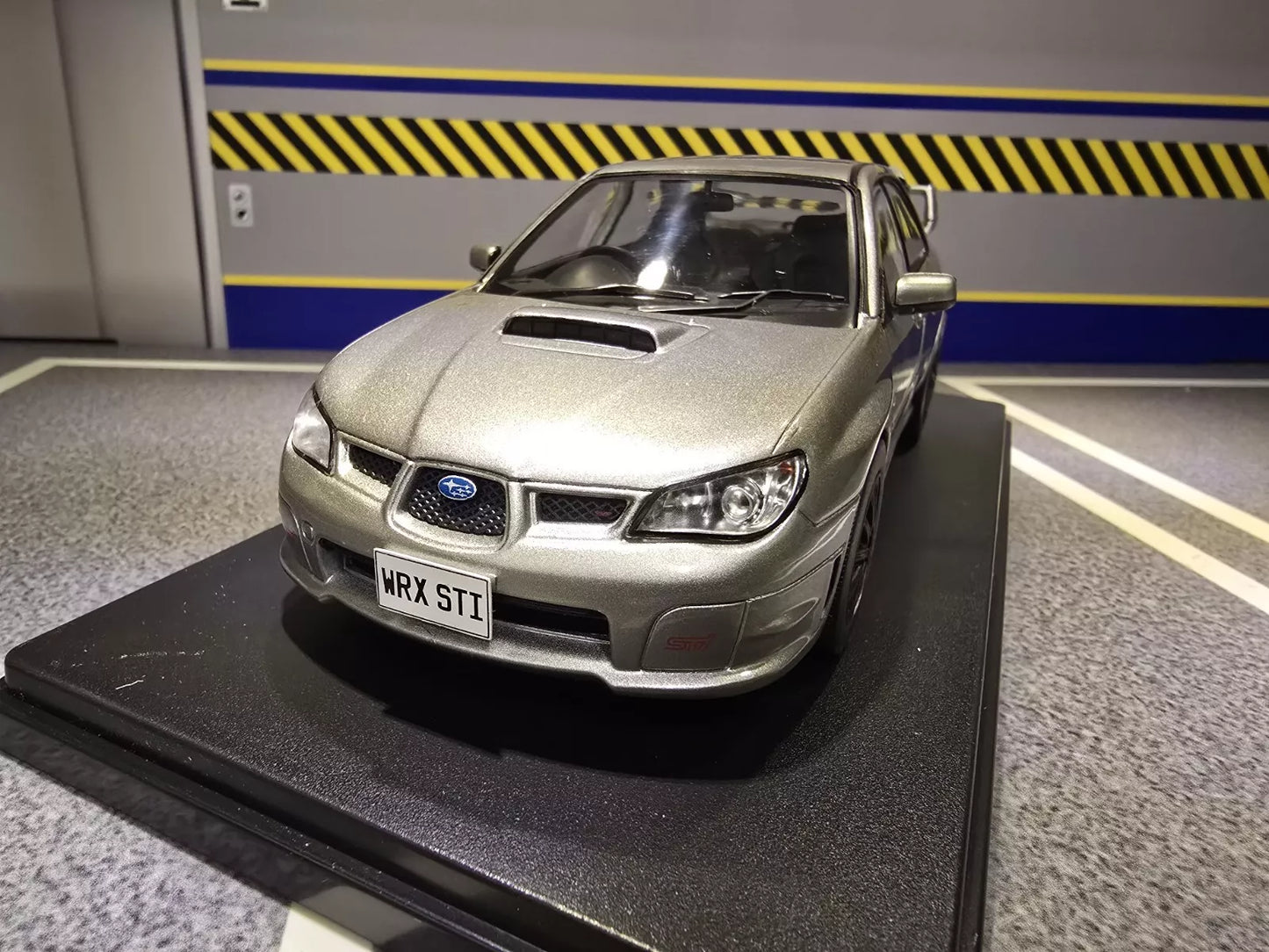 Subaru 2006 Impreza WRX STi Hawkeye WB124208 WhiteBox 1:24