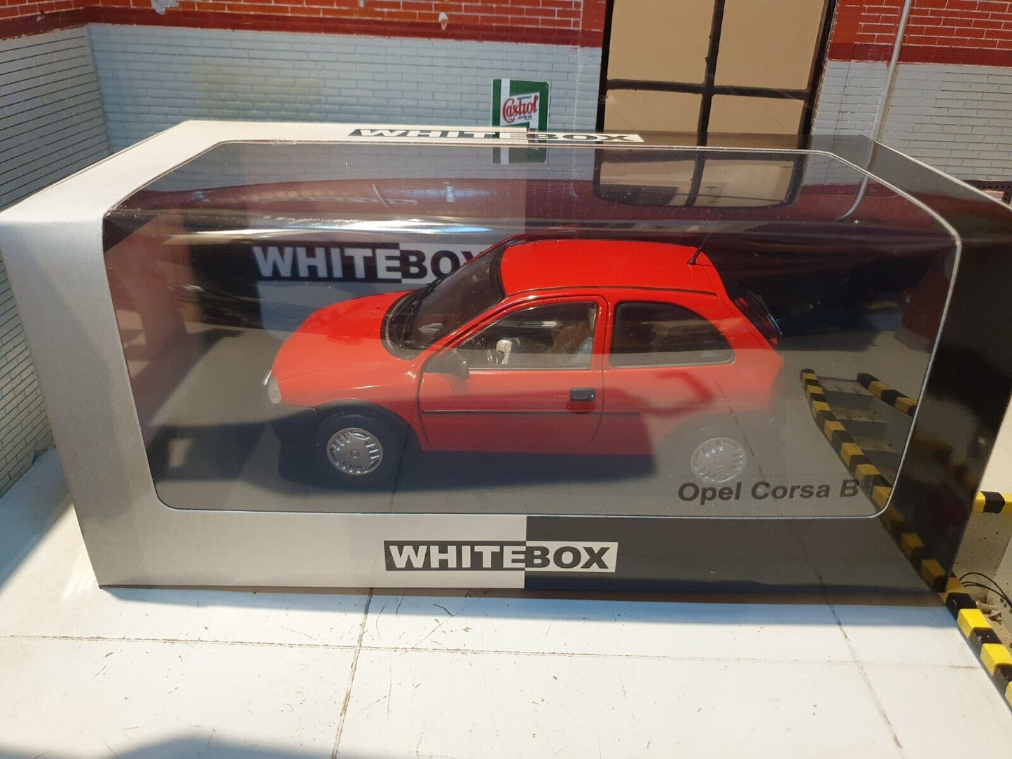 Opel 1993 Corsa B 124191 Whitebox 1:24