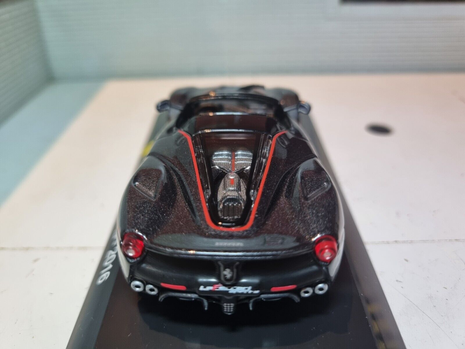 Altaya 1/43 Scale Model Car AT26320U - 2013 LaFerrari - Red Altaya 1/43 Scale Model Car AT26320U - 2013 LaFerrari - Red