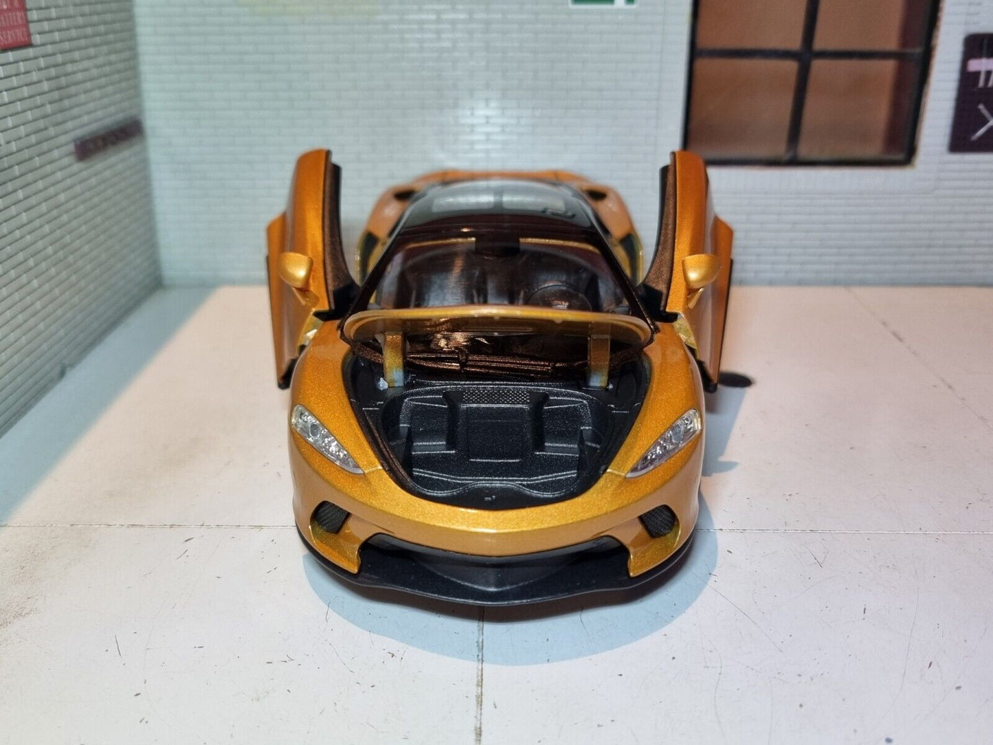 McLaren GT 24105 Welly 1:24