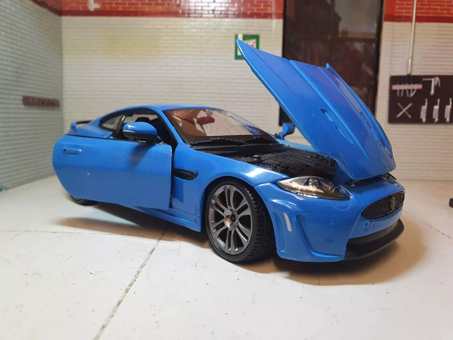 Jaguar 2007 XKR-S 21063 Bburago 1:24