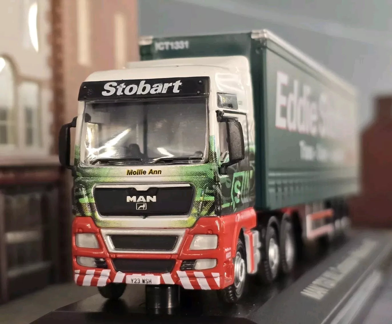 Eddie Stobart MAN TGX 26.480 XXL Curtainside Tautliner Trailer STOB006 1:76