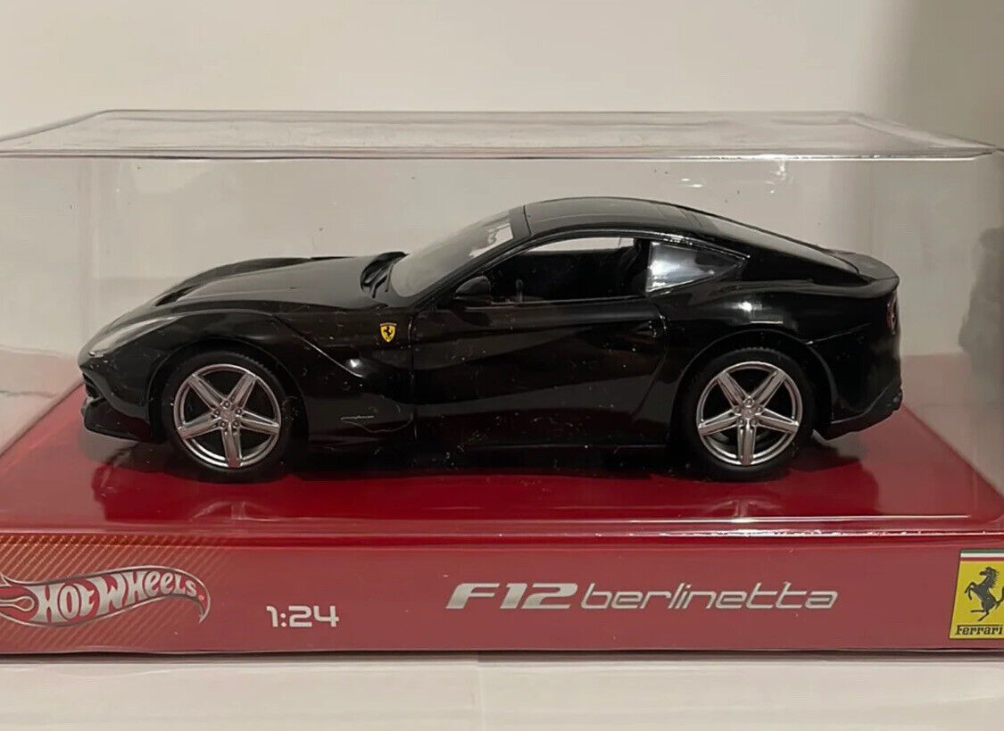 Ferrari 2013 F12 Berlinetta BCK03 Hot Wheels 1:24
