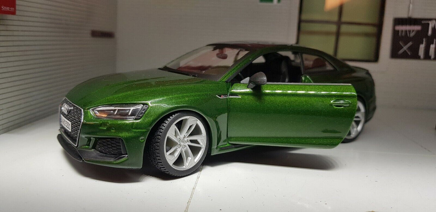 Audi A5 RS5 2017 2.9 V6 Voiture verte 21090 Bburago 1:24