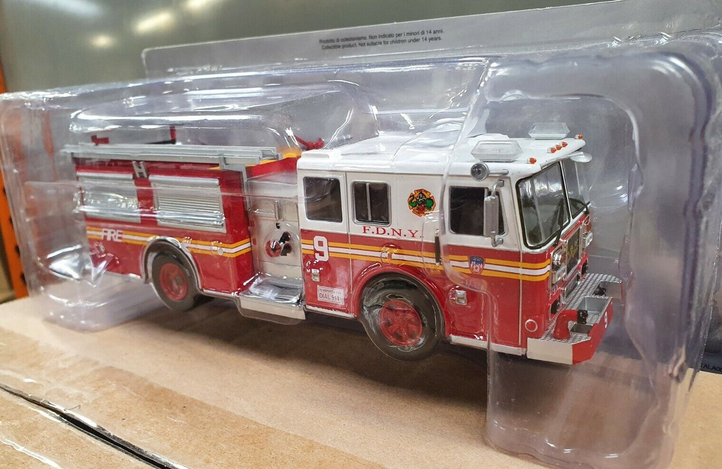 Camion de pompiers de New York FDNY Seagrave Marauder 2 Pumper 1:43