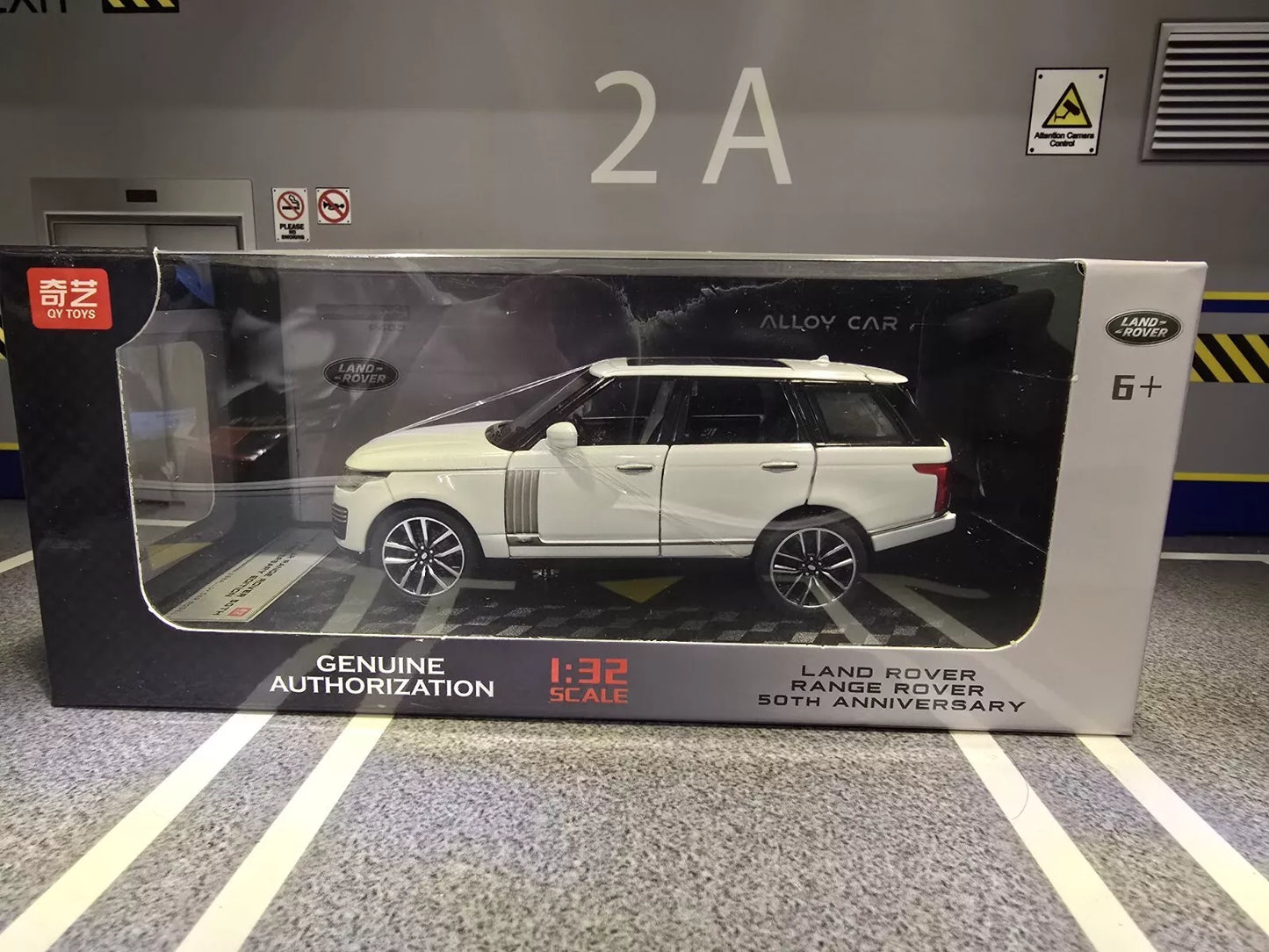 Range Rover 2020 L405 50th Anniversary Q3001A QY Toys 1:32