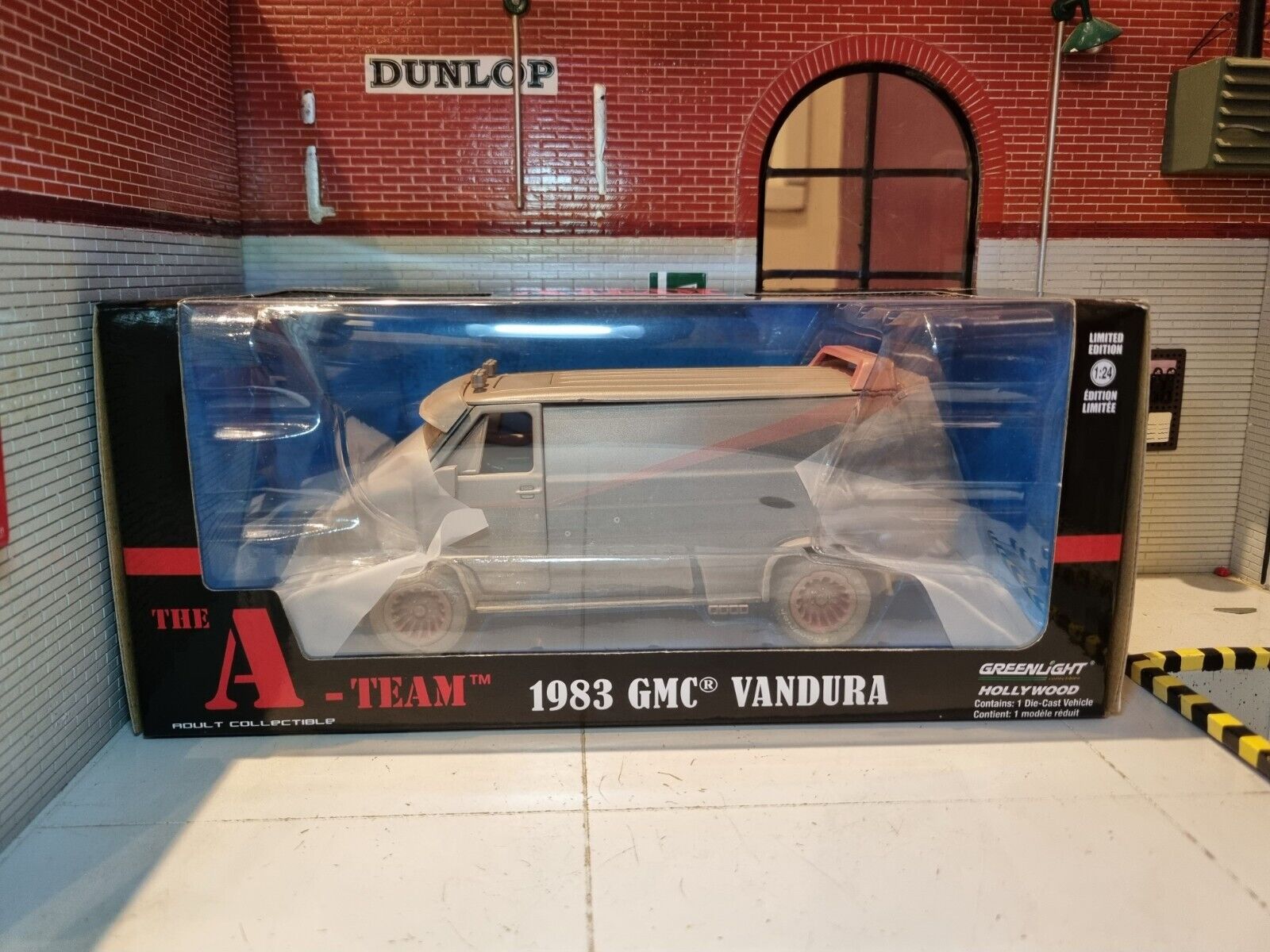 A Team 1983 GMC Vandura 84112 Greenlight 1:24 – Emberton Imperial