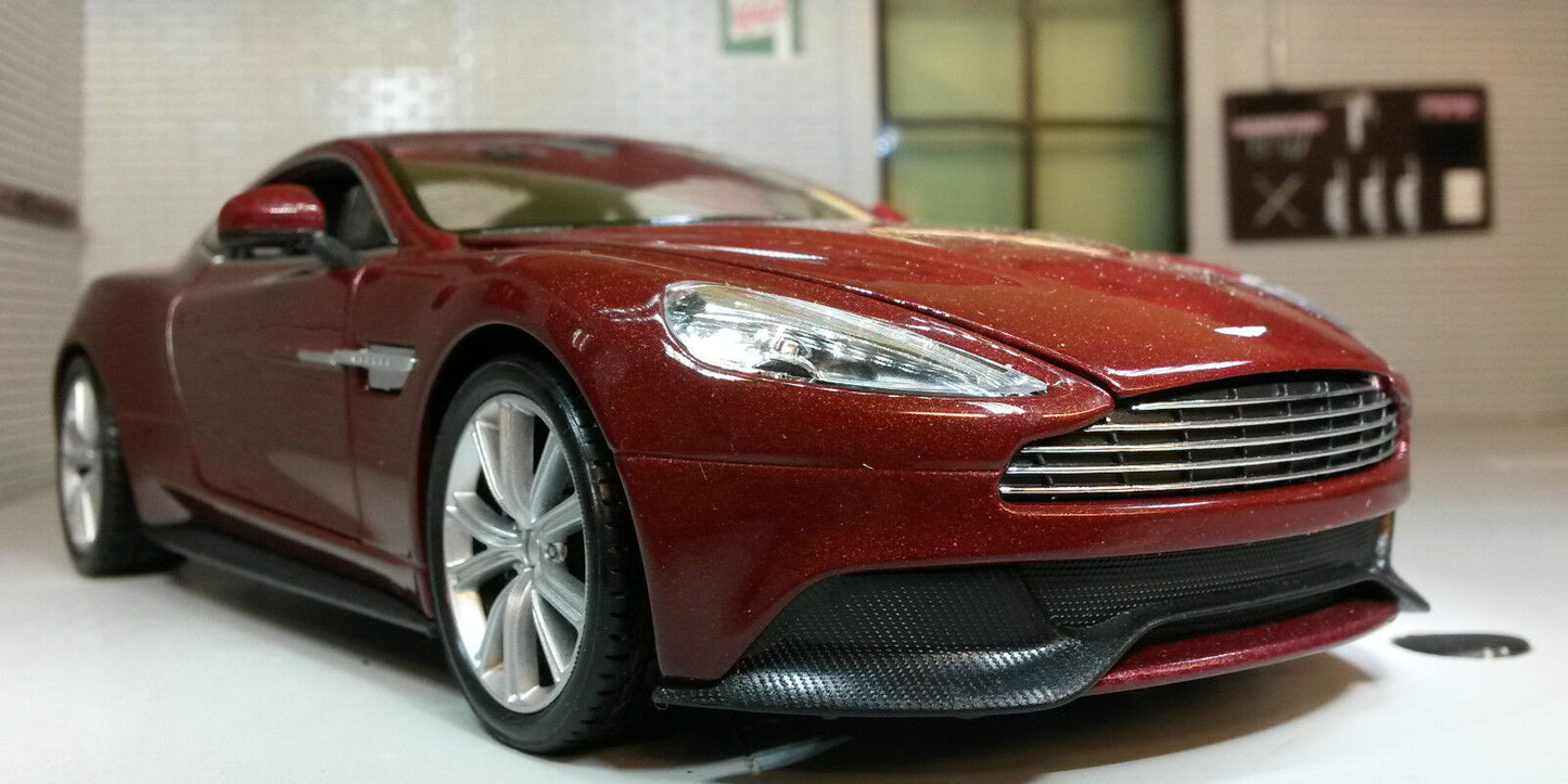 Aston Martin Vanquish 24046 Welly 1:24