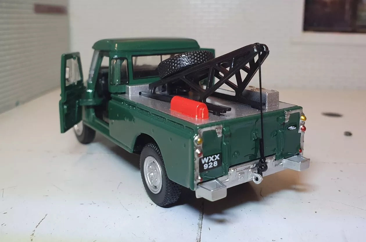 Land Rover  Series 2a 3 109  Breakdown Tow Recovery Truck 54041 Cararama 1:43
