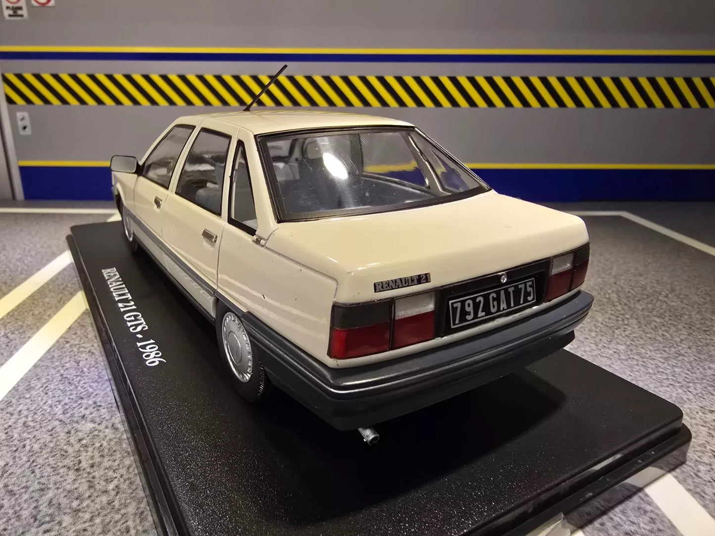 Renault 1986 21 GTS Ex Magazine