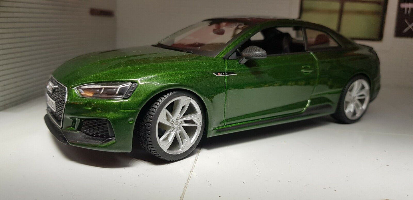 Audi A5 RS5 2017 2.9 V6 Voiture verte 21090 Bburago 1:24
