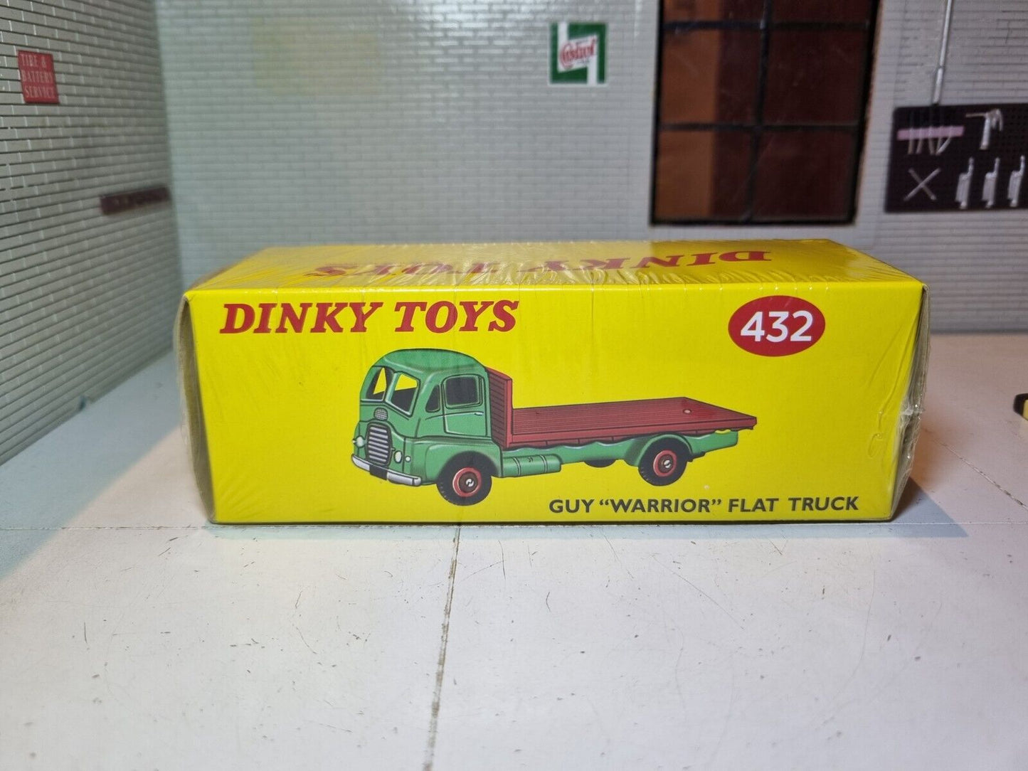 Guy Warrior Flat Truck #432 Dinky
