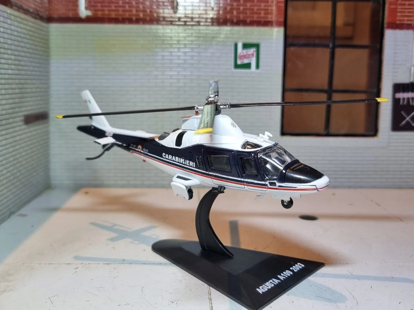 Agusta A109 Nexus helicopter Police 2003 Carabinieri 1:72