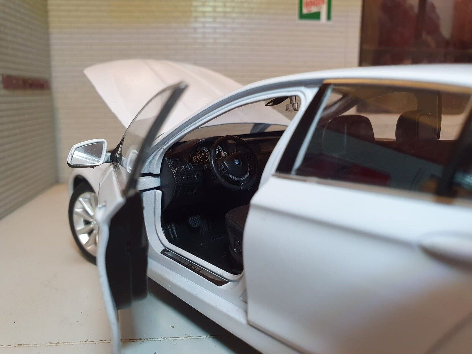 BMW 5 Series 535i F10 Saloon 24026 Welly 1:24 – Emberton Imperial