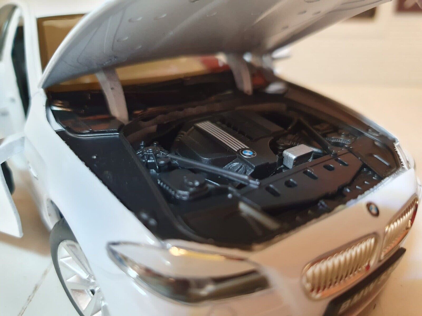 BMW 5 Series 535i F10 Saloon 24026 Welly 1:24 – Emberton Imperial