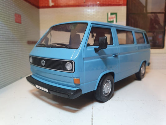 Volkswagen 1980 T3 T25 Bus Motormax 79376 1:24