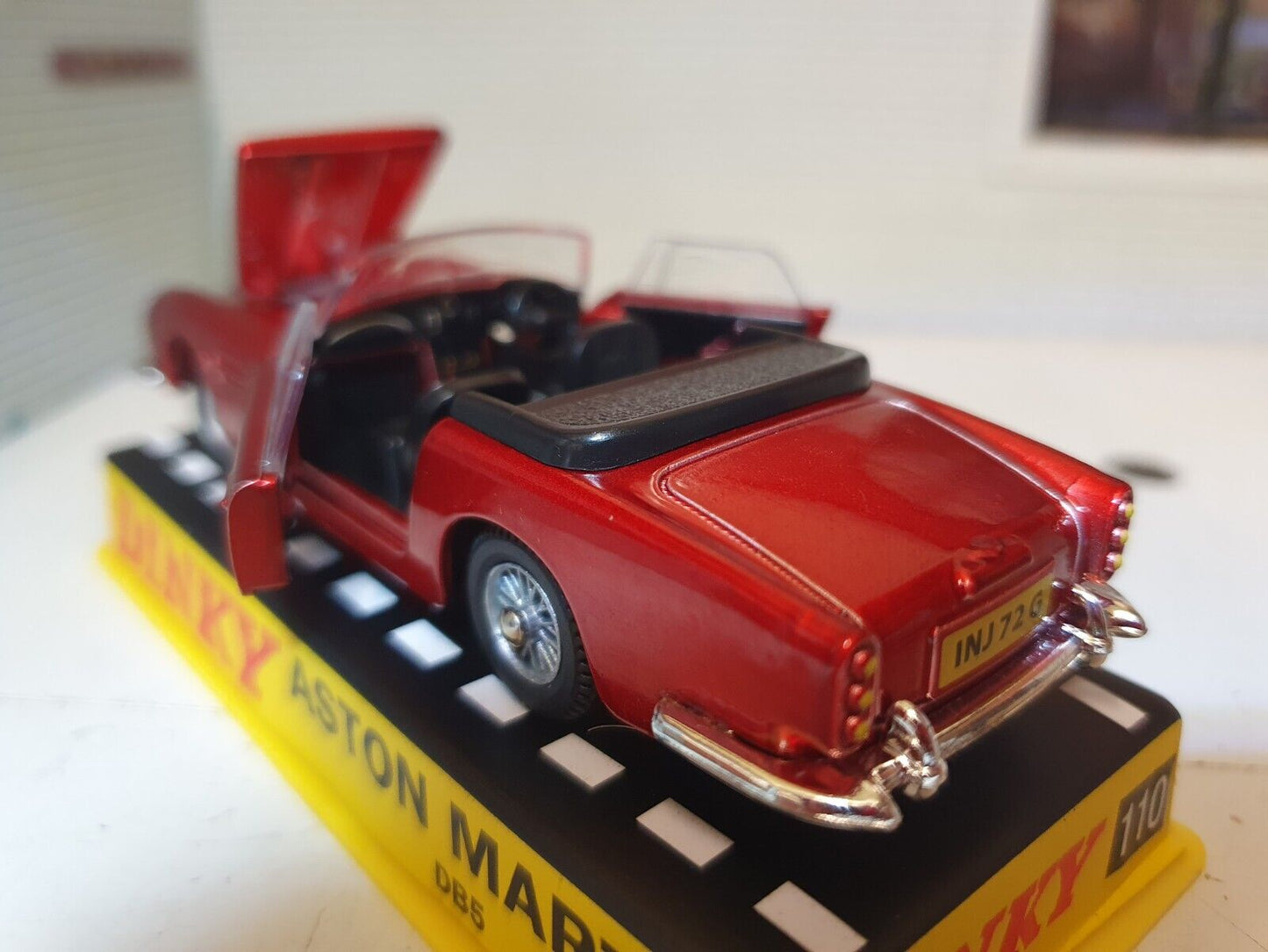 ASTON MARTIN DB5 Dinky Toys 110 avec boite, MODELE ORIGINAL ASTON MARTIN DB5 Dinky Toys 110 avec boite, MODELE ORIGINAL