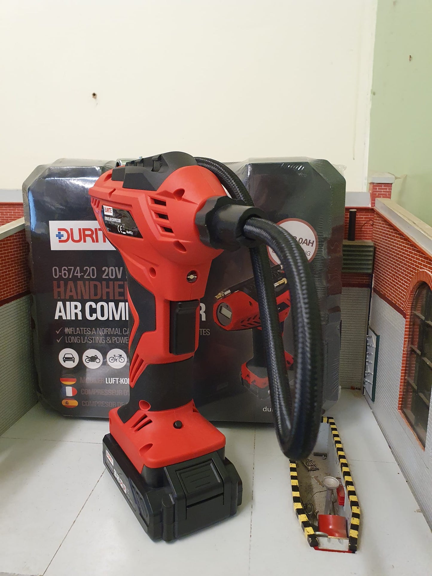 Handheld Rechargeable Durite Air Compressor