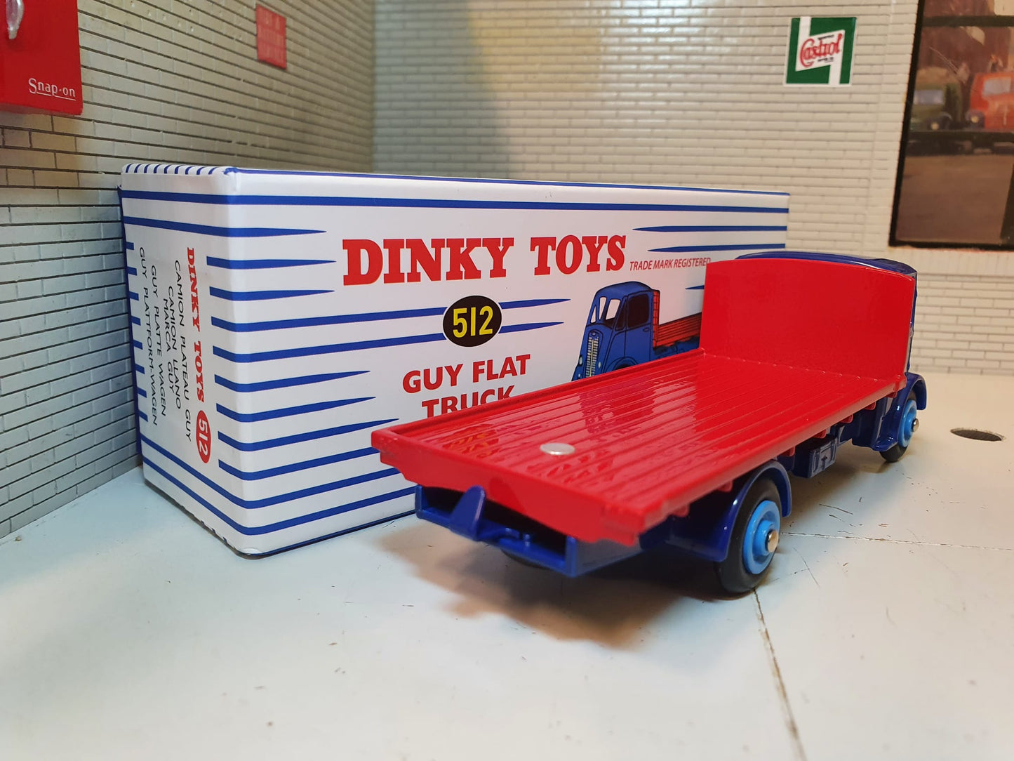 Camion plat Guy #512 Dinky