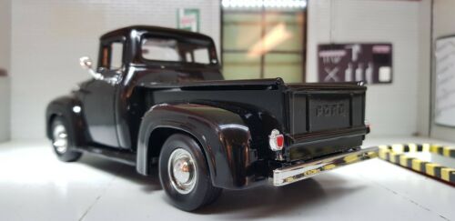 Ford 1956 F100 Pickup Truck 73235 Motormax 1:24