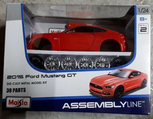 Ford Mustang GT Red 2015 Assembly Line Metal Model Kit Maisto 1:24